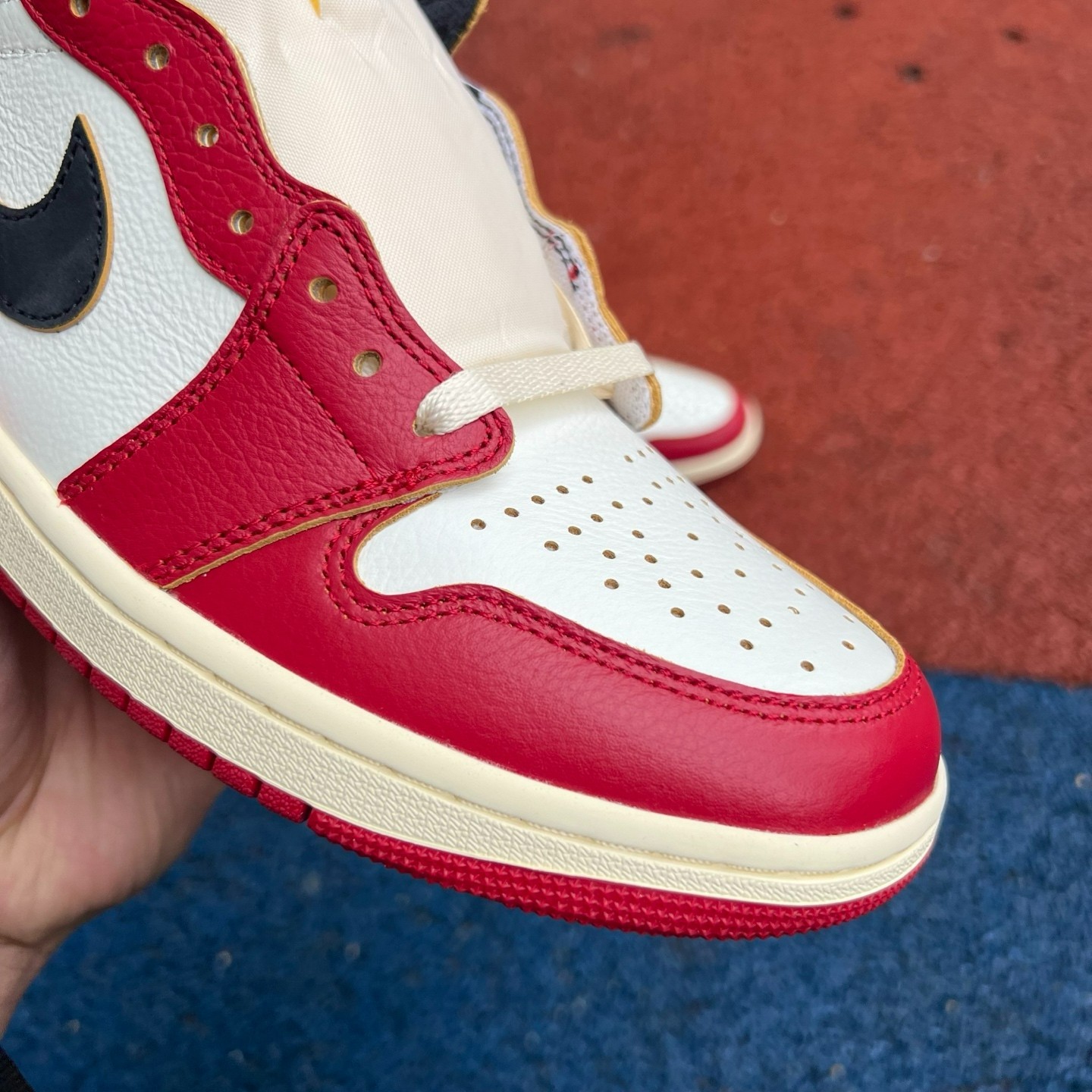 aj1 un 2.0 og Union LA x Air Jordan 1 High OG "Chicago Grey" - Image 11