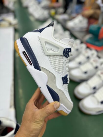 aj4 sb Nike SB x Air Jordan 4 Navy DR5415-100