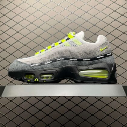 Kz UNDEFEATED x Nike Air Max 95 SP IB4523-004