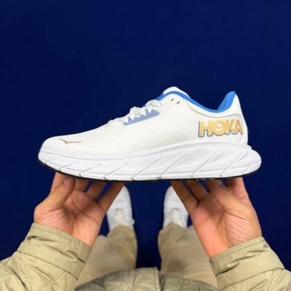 HOKA ONE ONE Arahi 7 7 3 : 1147850/FTG