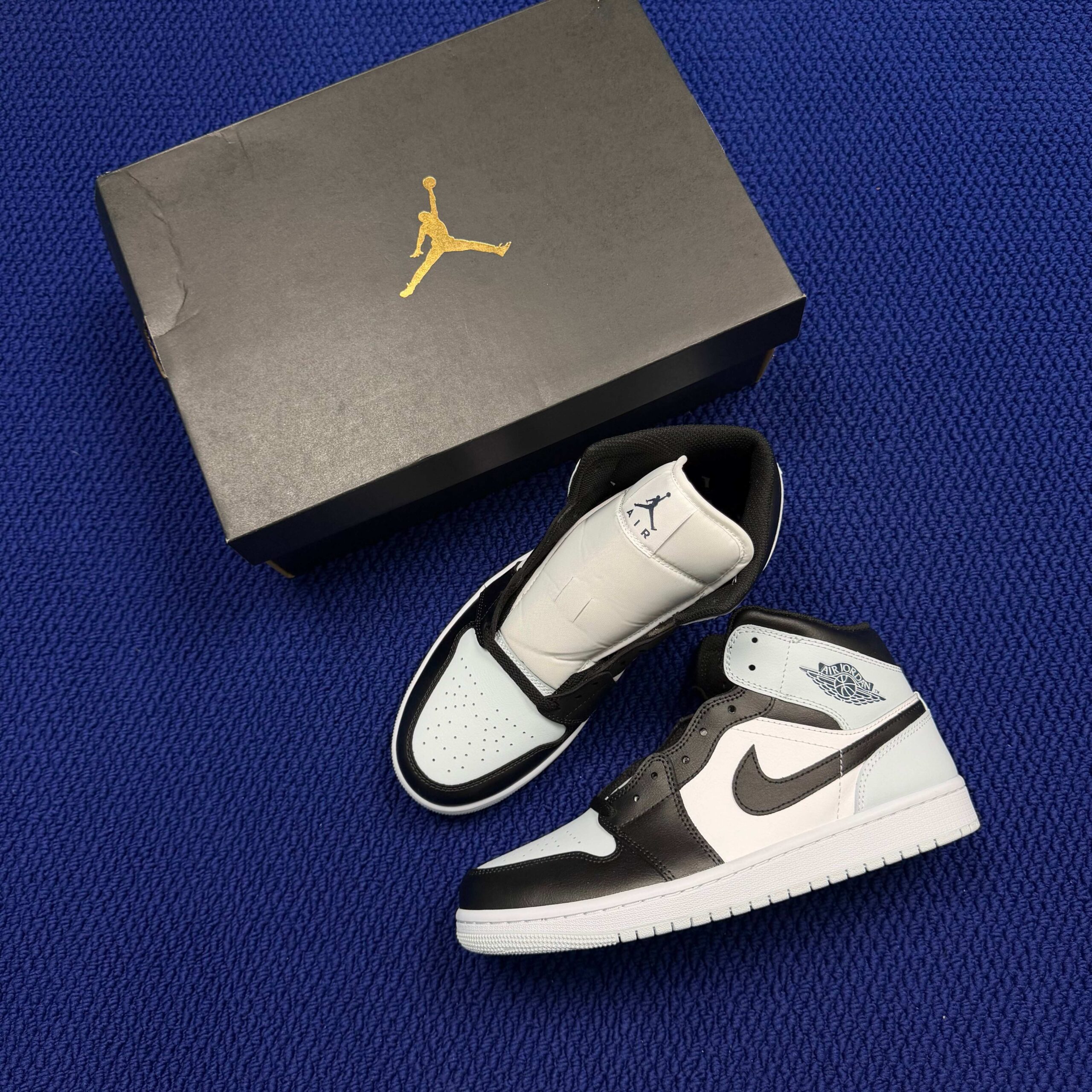 DT AJ1Mid DQ8426-002 - Image 2