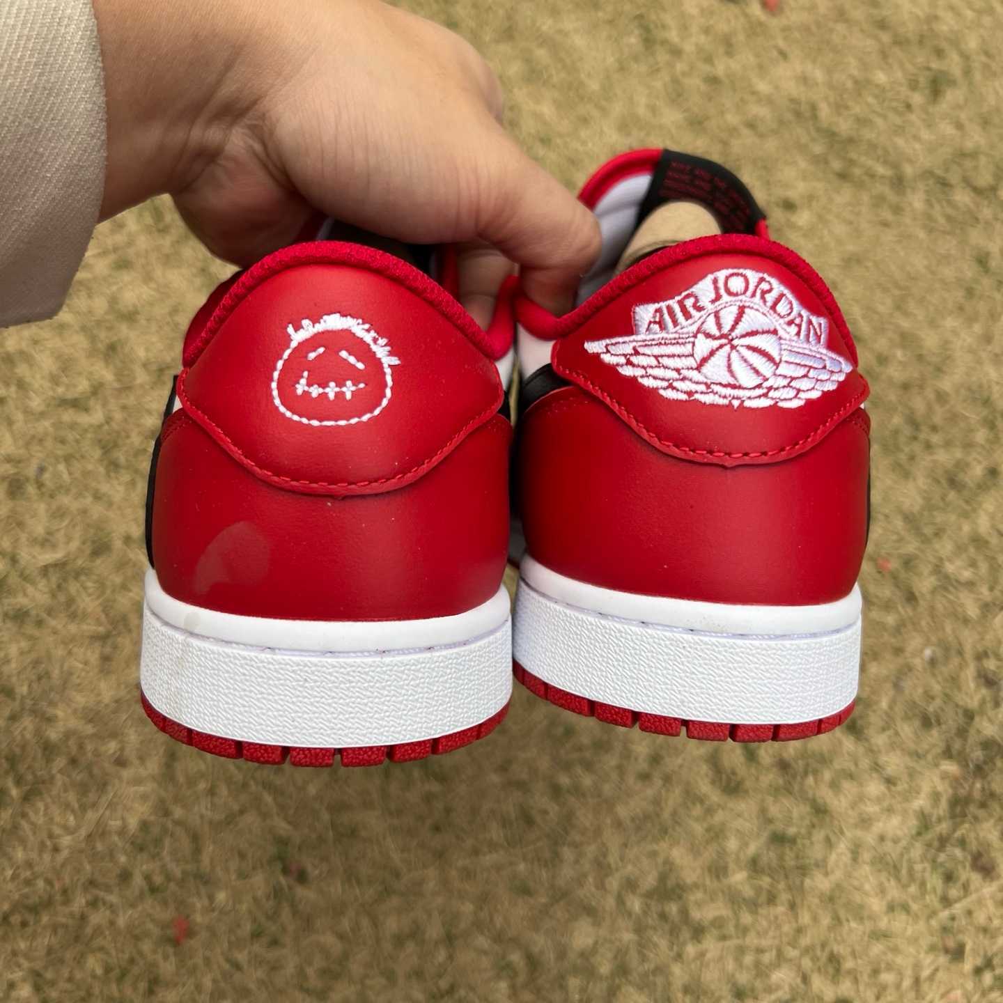y aj1 Travis Scott x Jordan Air Jordan 1 Low OG DM7866-101 - Image 4