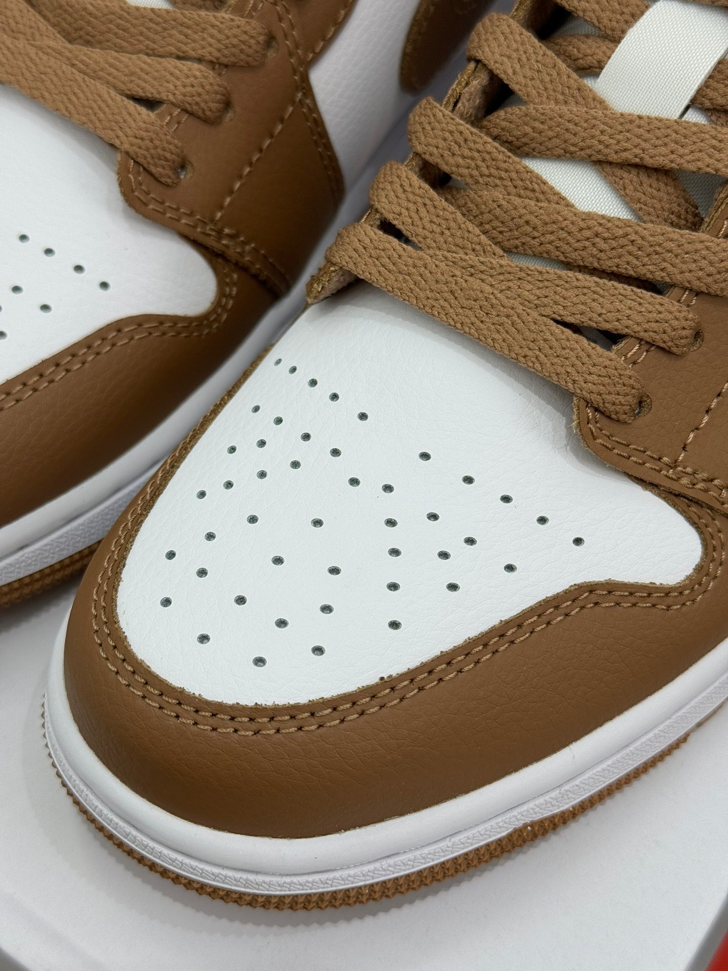 DT ‼️AJ1Low DC0774-202 - Image 4