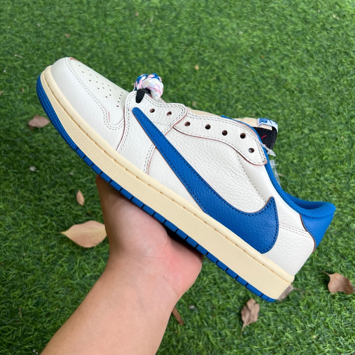 T1 ‼️aj1 2.0 Travis Scott x Fragment Design x Air Jordan 1 DM7866-104 - Image 11