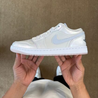 DT ‼️AJ1Low CNY HF4080-001