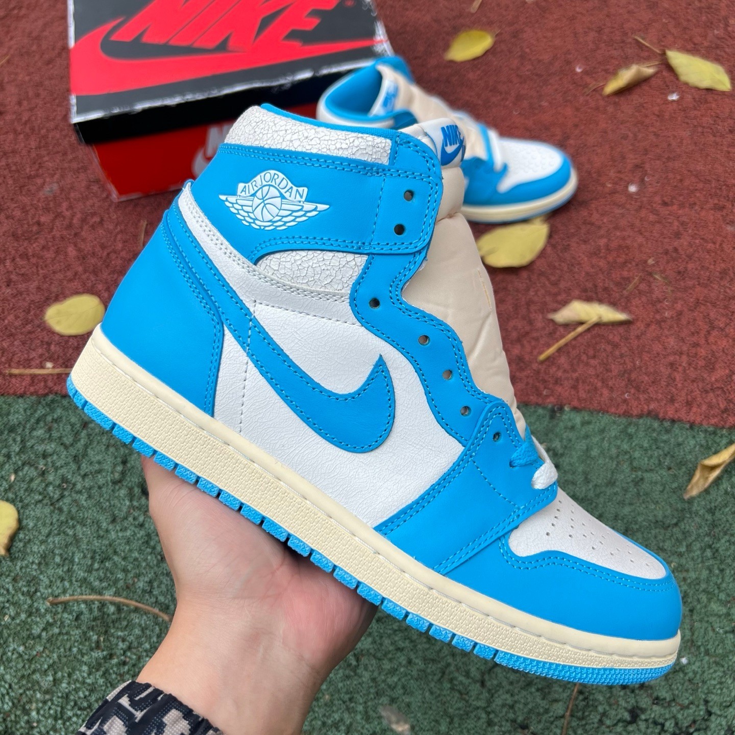 aj1 Air Jordan 1 Hi OG UNC Reimagined DZ5485-402 - Image 11