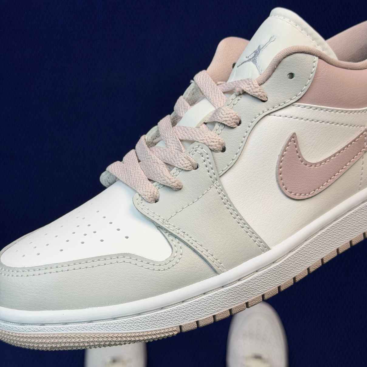 DT AJ1Low DC0774-606 - Image 13