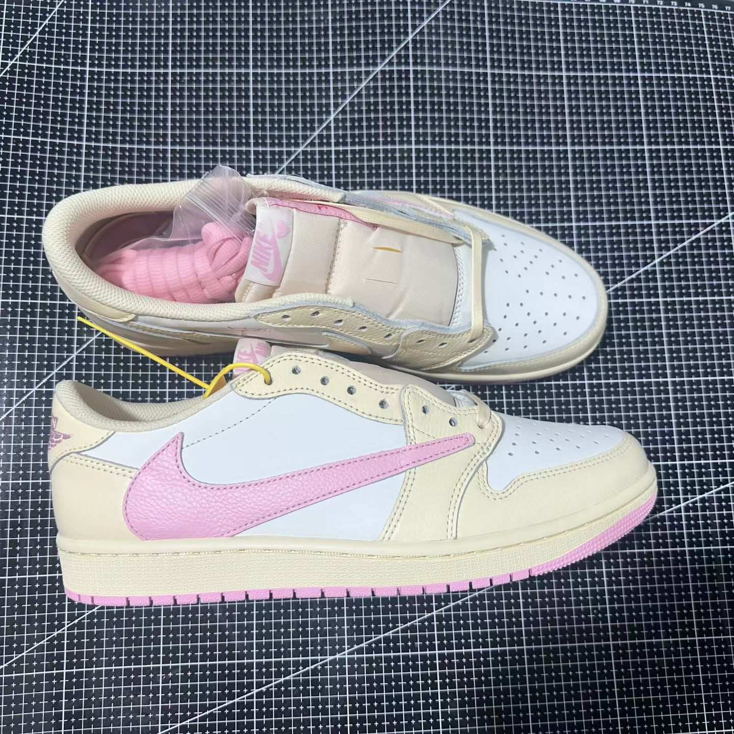 Gx aj1 Travis Scott x Air Jordan AJ1 Low OG SP TS IQ7604-100 - Image 16