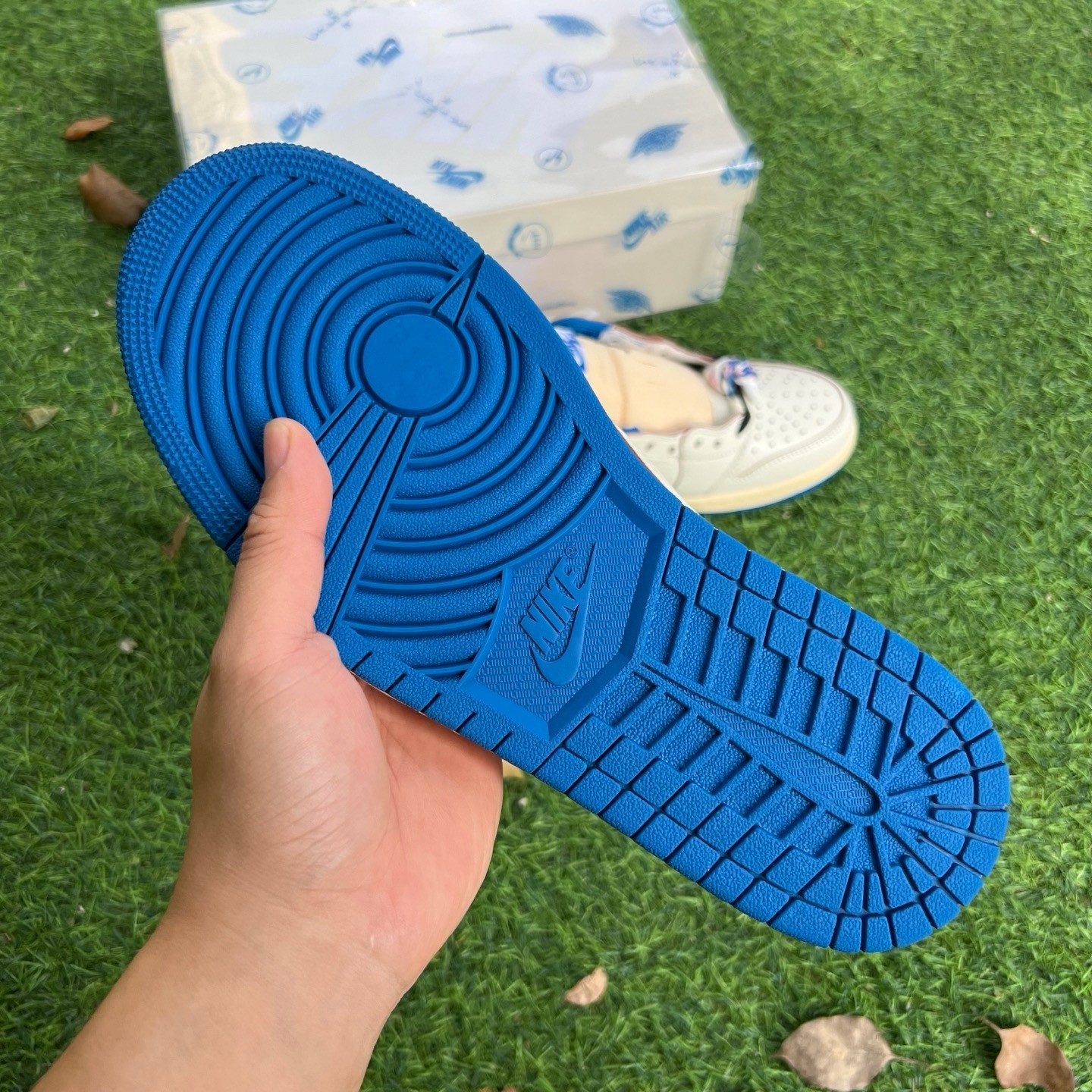 T1 ‼️aj1 2.0 Travis Scott x Fragment Design x Air Jordan 1 DM7866-104 - Image 16
