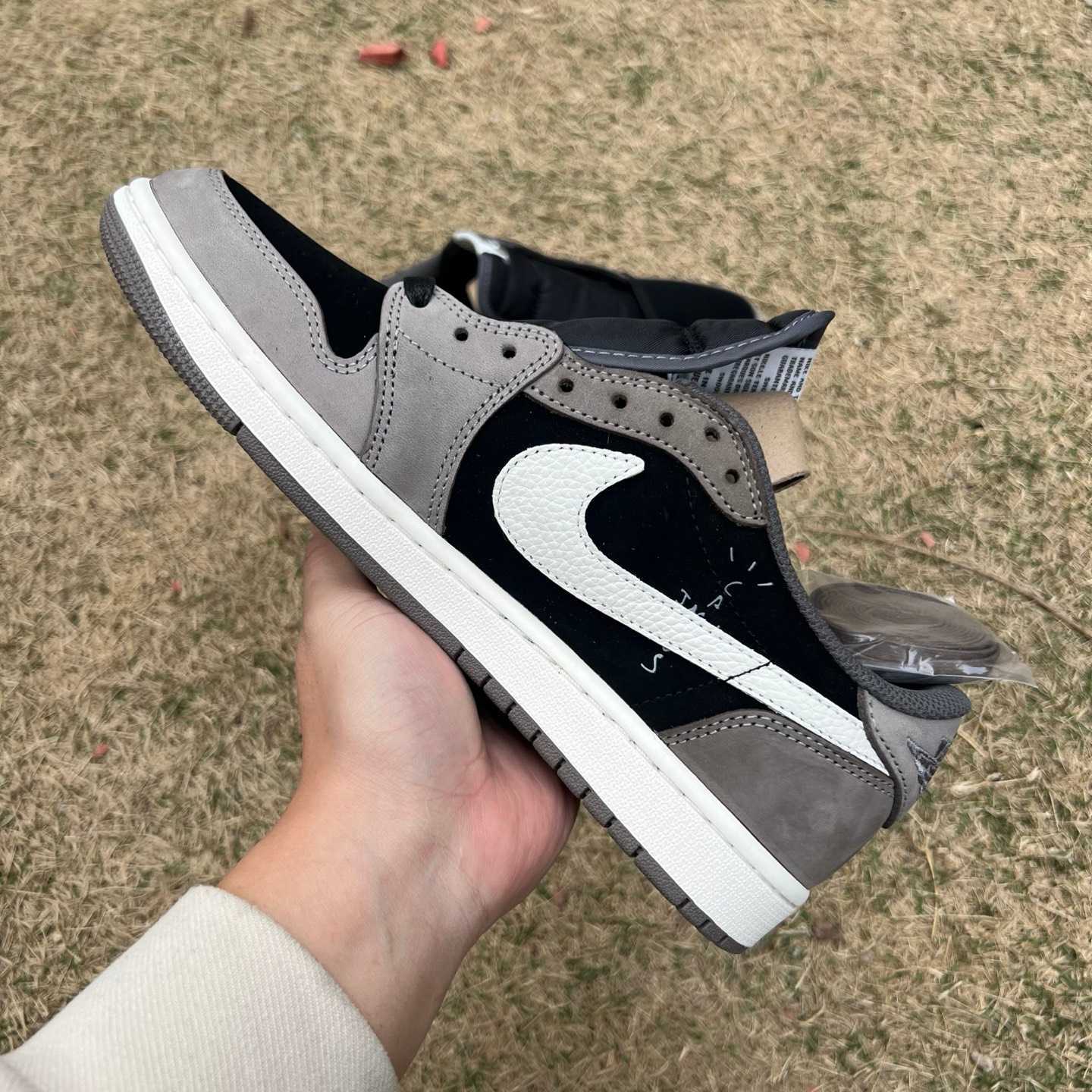 y aj1 Travis Scott x Jordan Air Jordan 1 Low OG DM7866-001 - Image 10