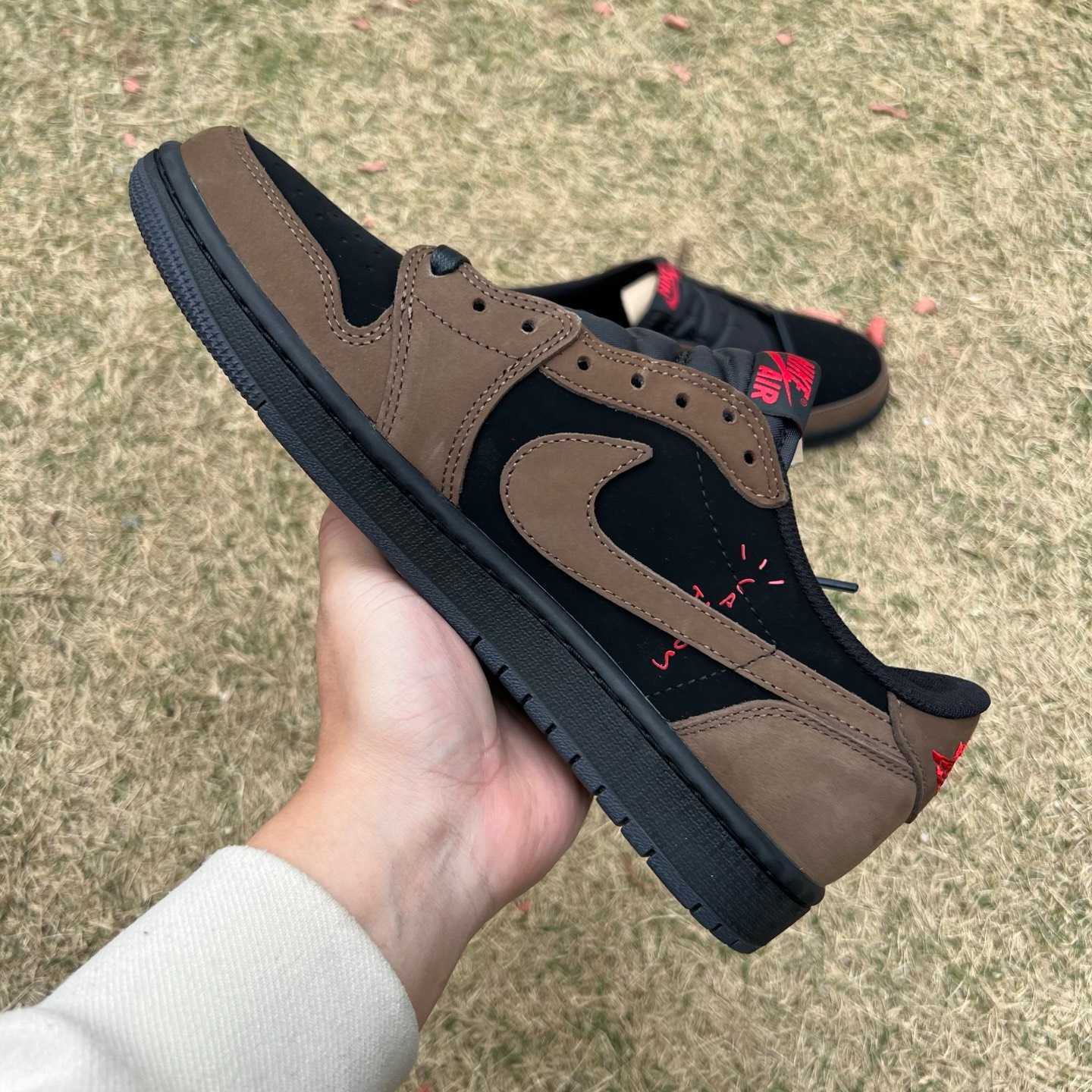 y aj1 Travis Scott x Jordan Air Jordan 1 Low OG IB7109-005 - Image 10