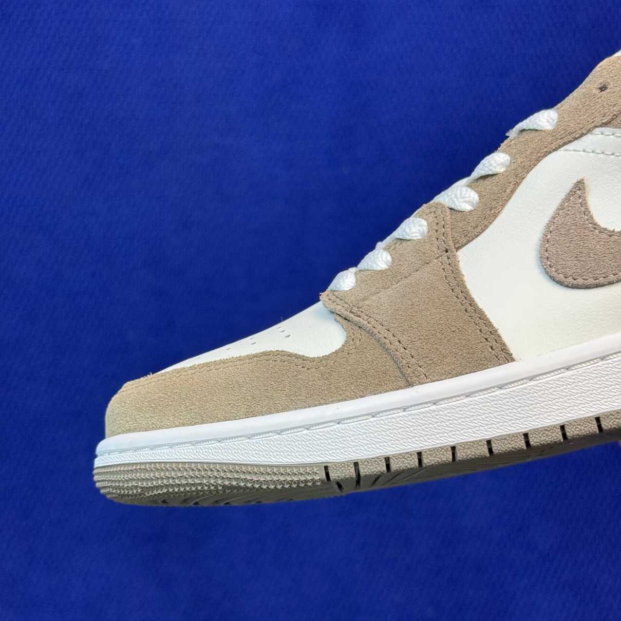 DT AJ1Low 553558-046 - Image 4