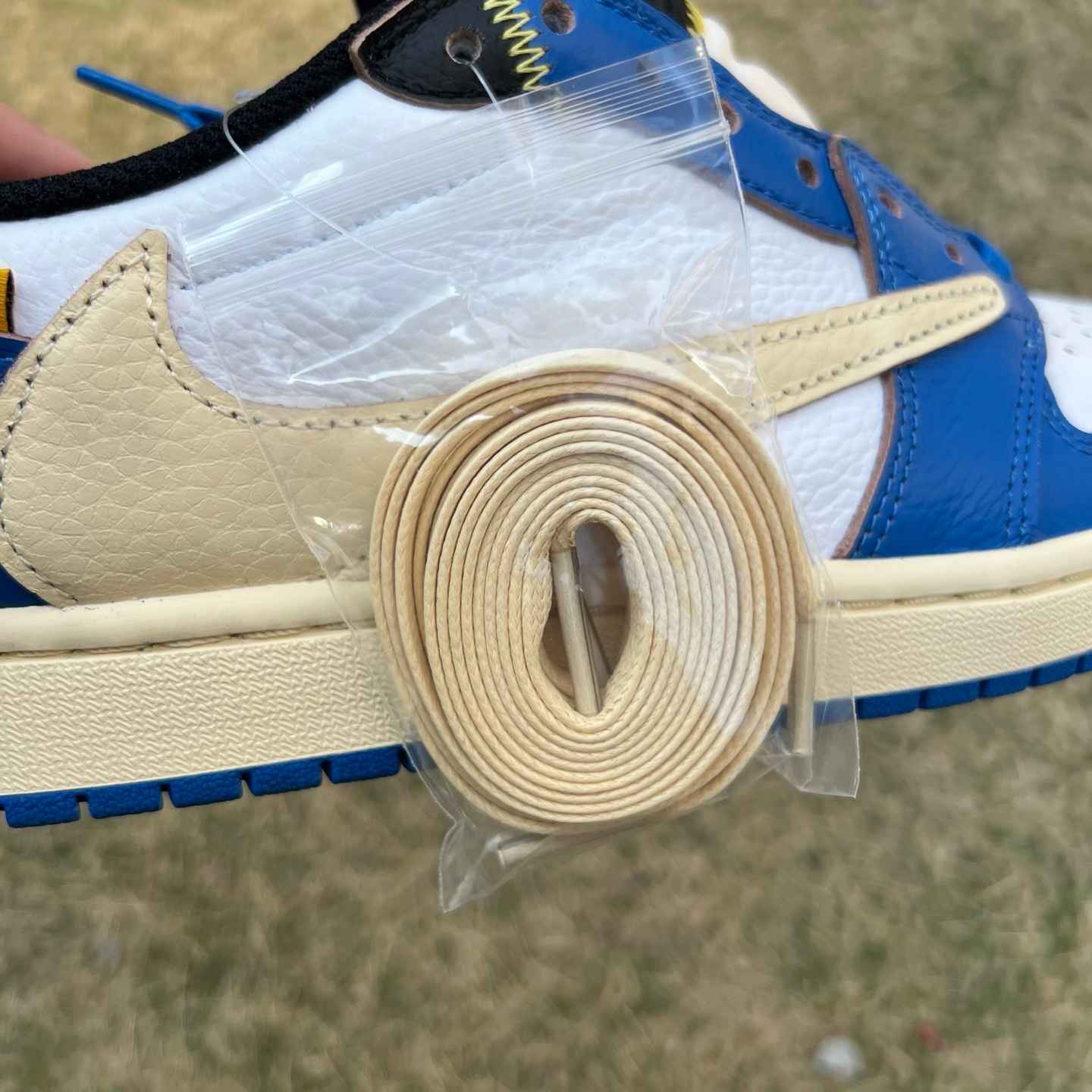 y aj1un Union LA x Travis Scott x Air Jordan 1 low DM7866-111 - Image 4