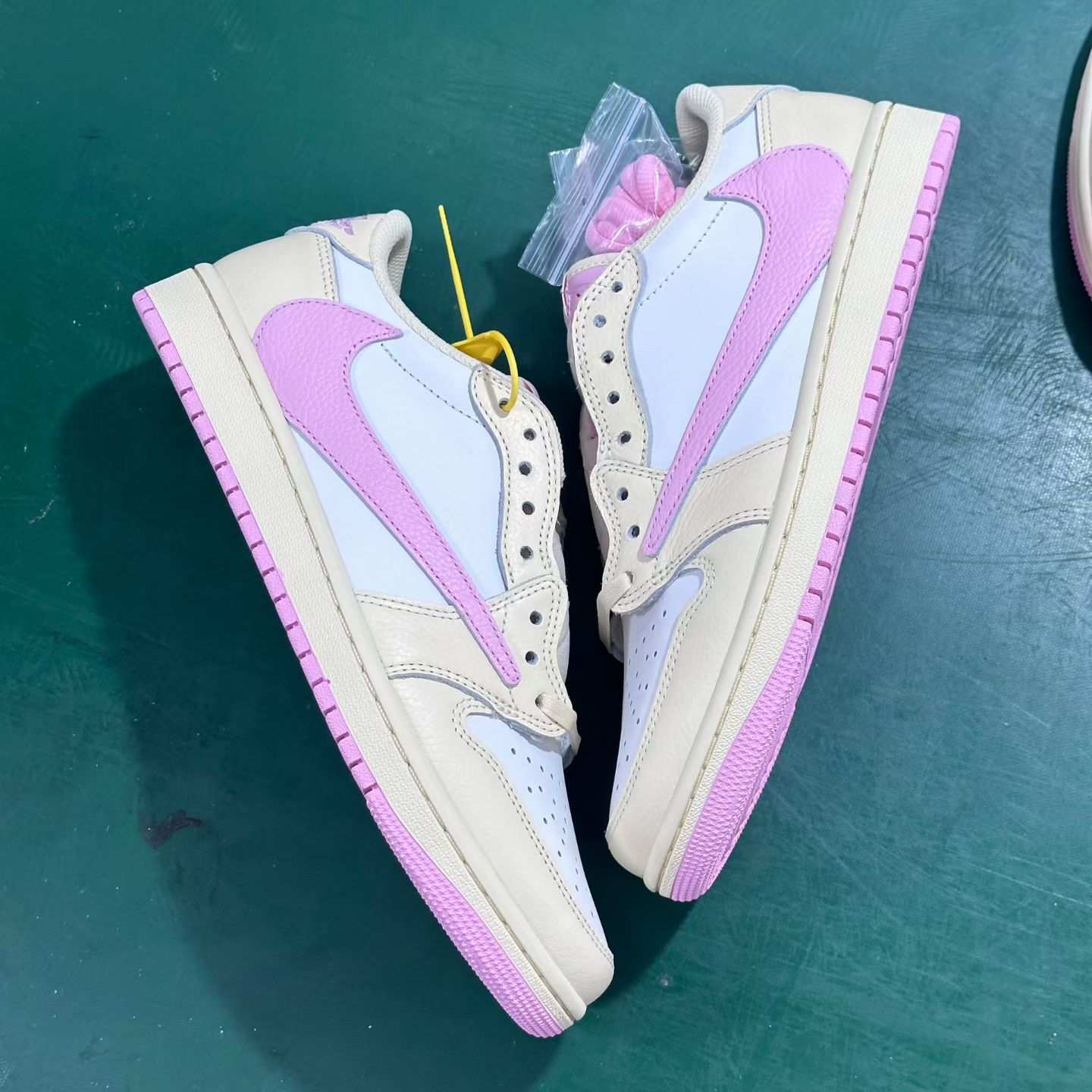 Gx aj1 Travis Scott x Air Jordan AJ1 Low OG SP TS IQ7604-100 - Image 6