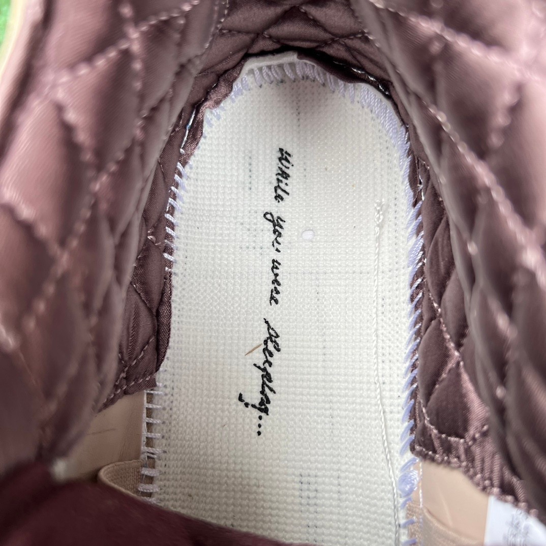 aj4 Amm A Ma Maniere x Air Jordan 4 Fossil Stone FZ4810-200 - Image 5
