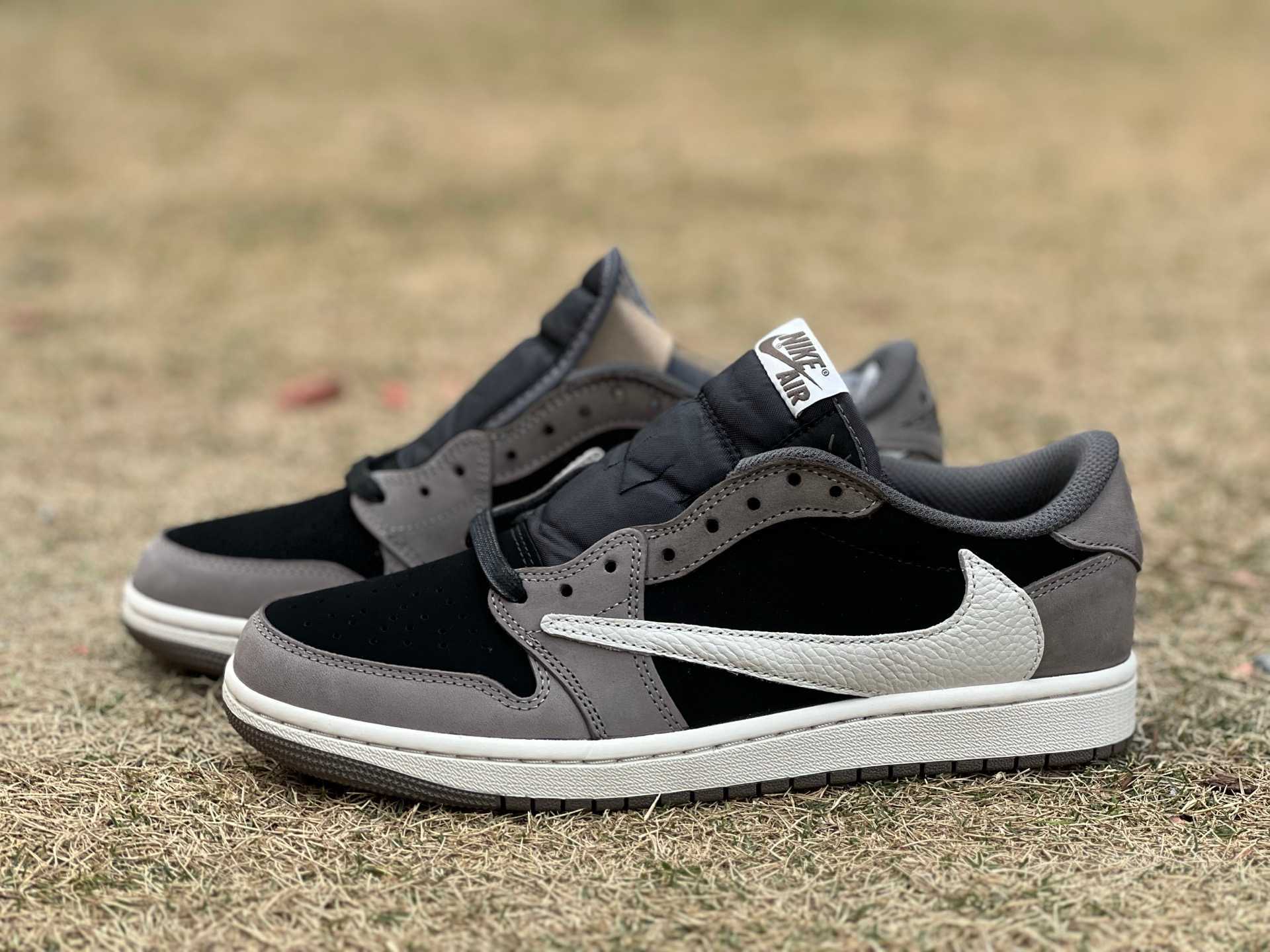 y aj1 Travis Scott x Jordan Air Jordan 1 Low OG DM7866-001