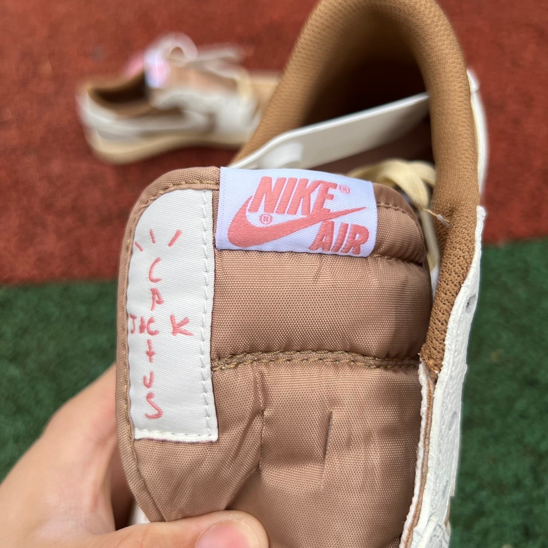 aj1 Travis Scott x Air Jordan 1 Low DM7886-106 - Image 6