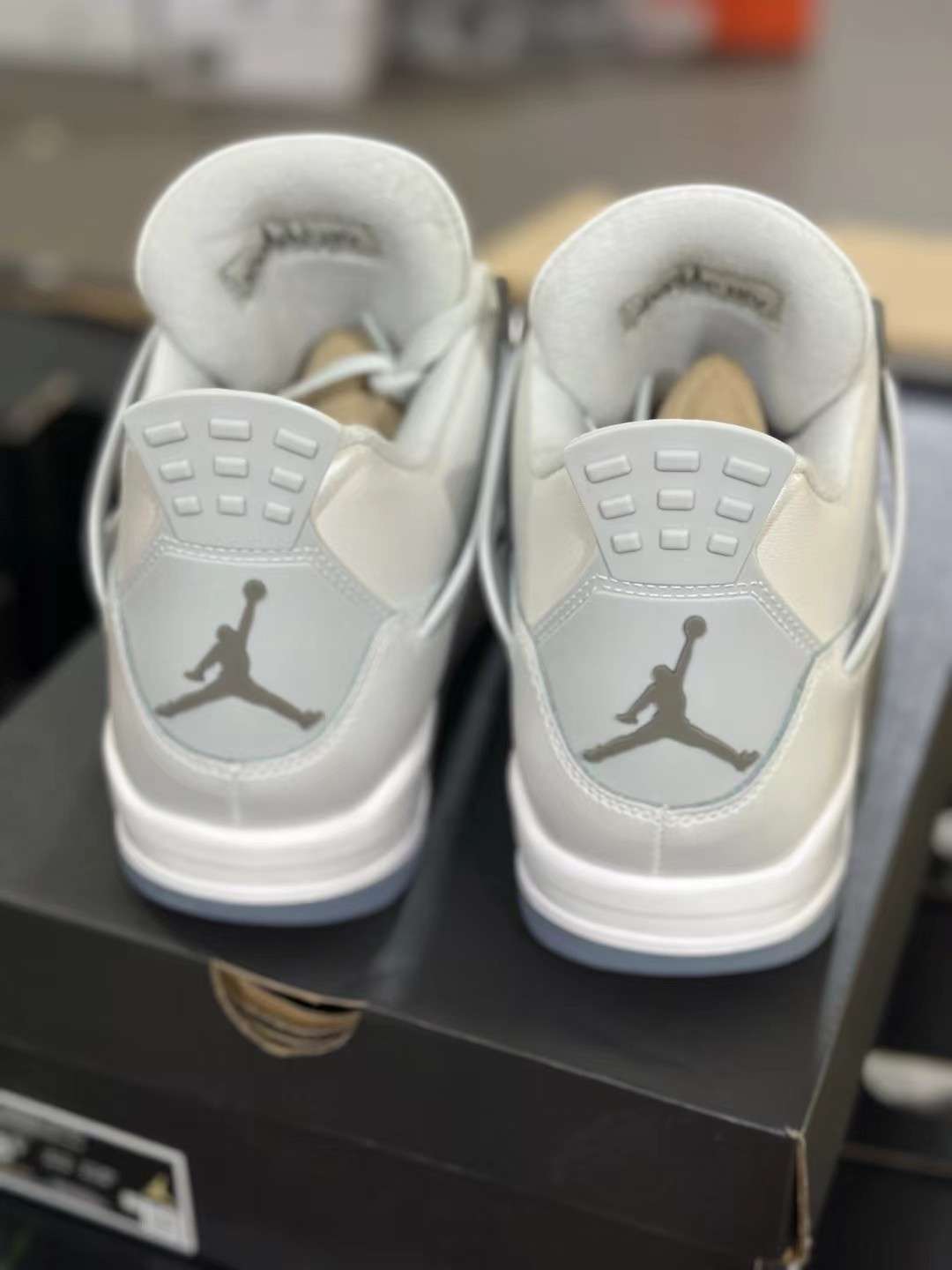 F aj4 Air Jordan 4 Photon Dust GS HV4401-014 - Image 4