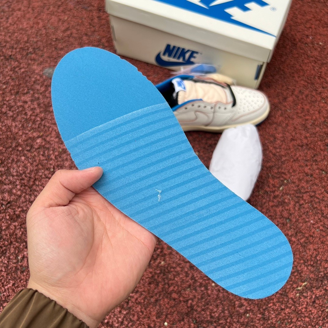 ‼️aj1 2.0 Travis Scott x Fragment Design x Air Jordan 1 DM7866-104 - Image 5