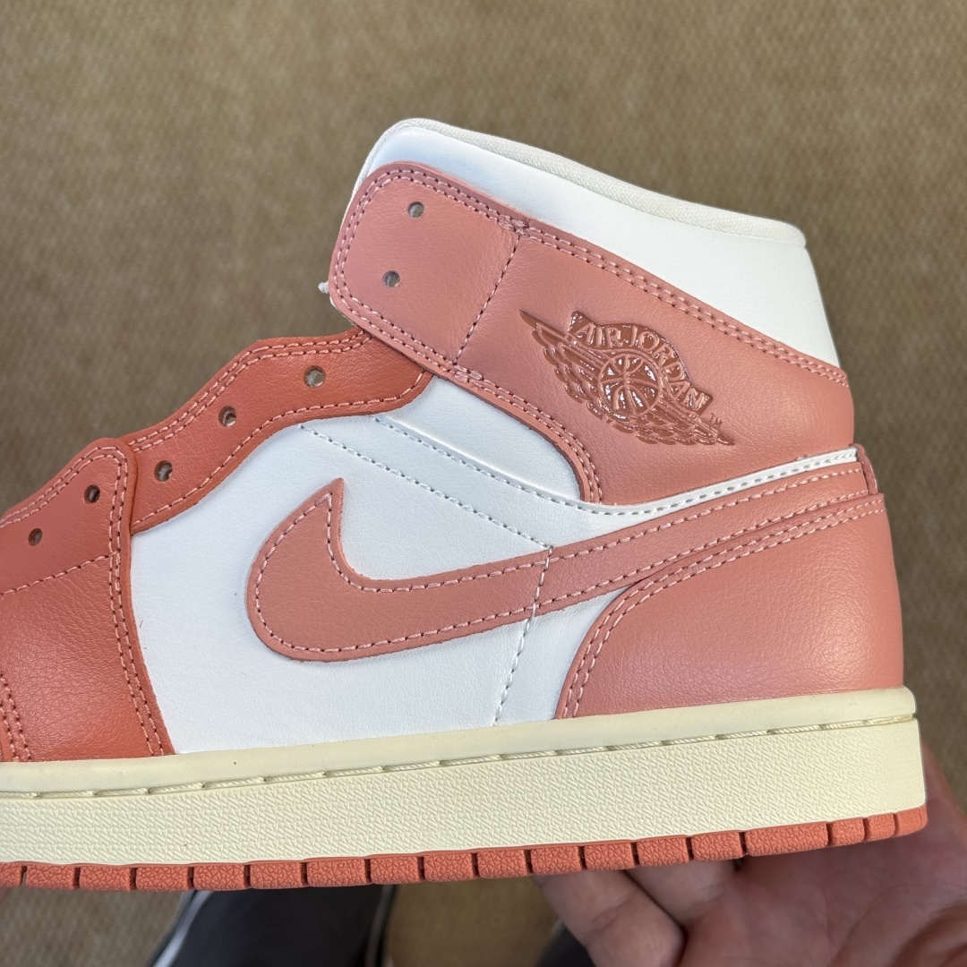 DT AJ1Mid BQ6472-180 - Image 6