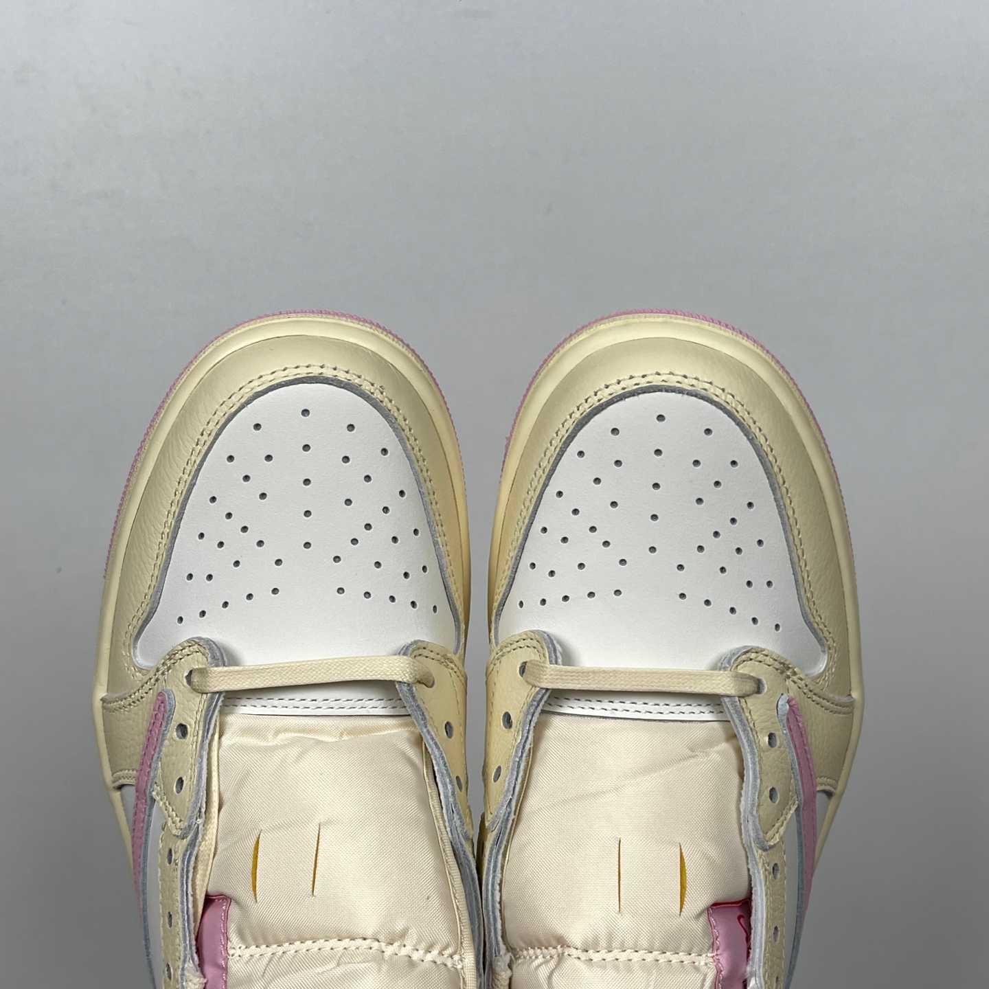 OG aj1 Travis Scott x Air Jordan AJ1 Low OG SP TS IQ7604-100 - Image 2