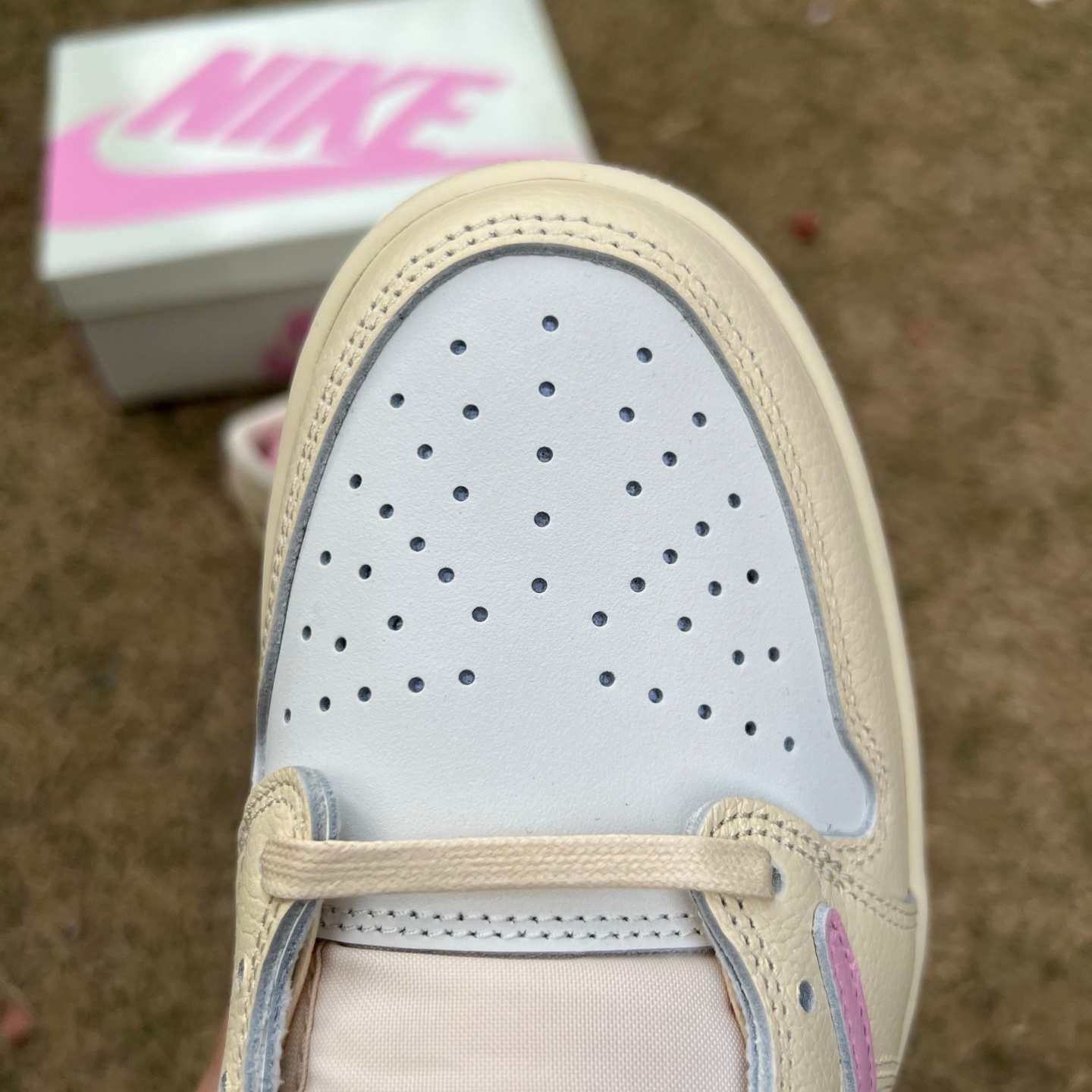 LW aj1 Travis Scott x Air Jordan AJ1 Low OG SP TS IQ7604-100 - Image 13
