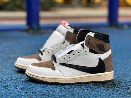 aj1 Travis Scott x Air Jordan 1 CD4487-001