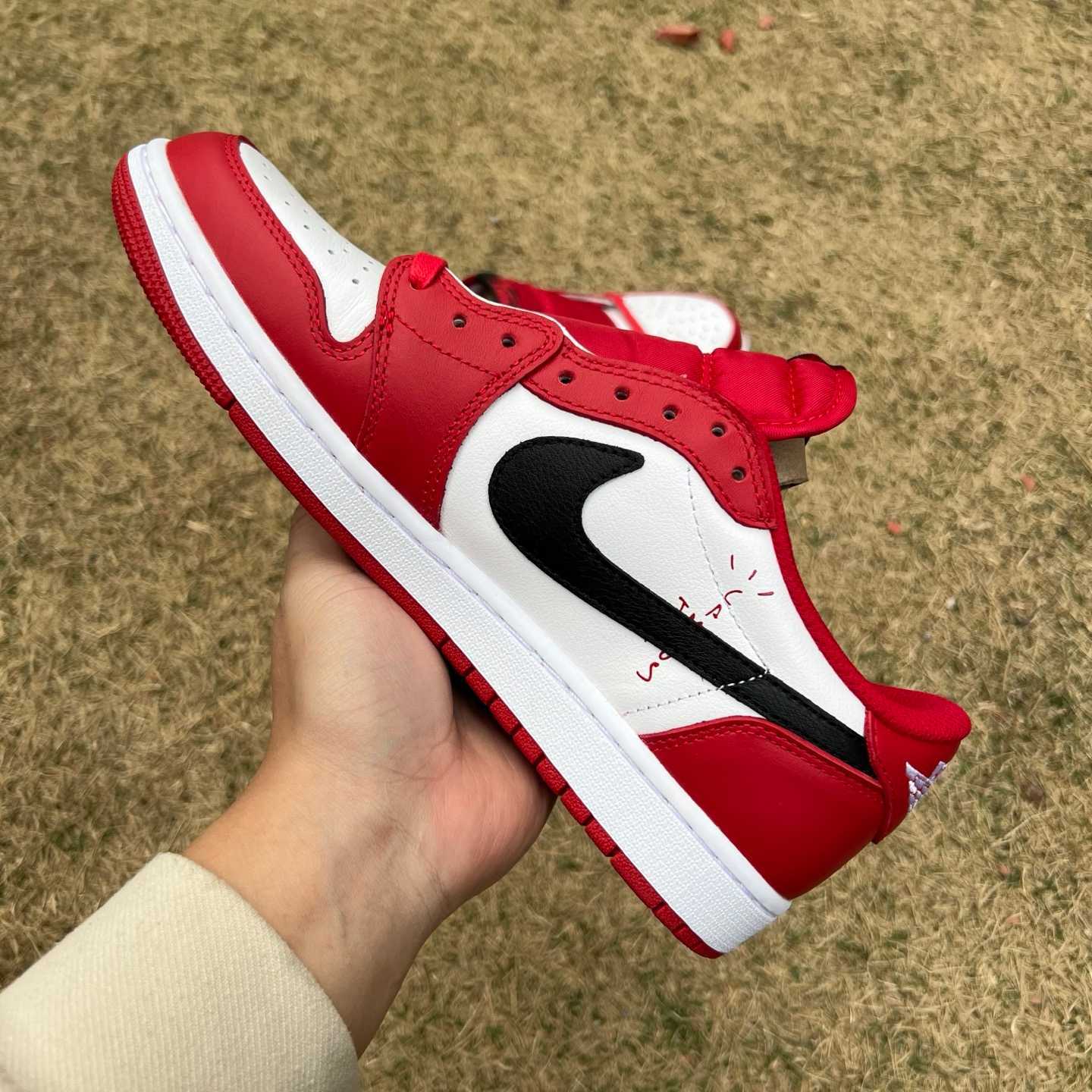 y aj1 Travis Scott x Jordan Air Jordan 1 Low OG DM7866-101 - Image 10