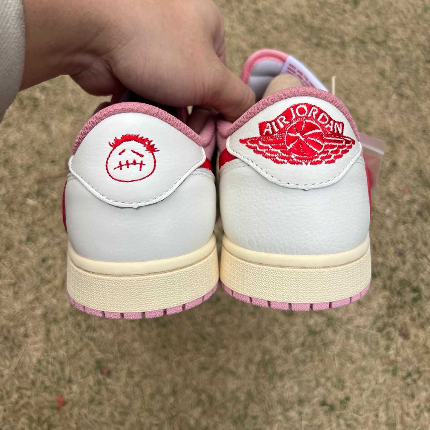 y aj1 Travis Scott x Jordan Air Jordan 1 Low OG DM7866-100 - Image 4