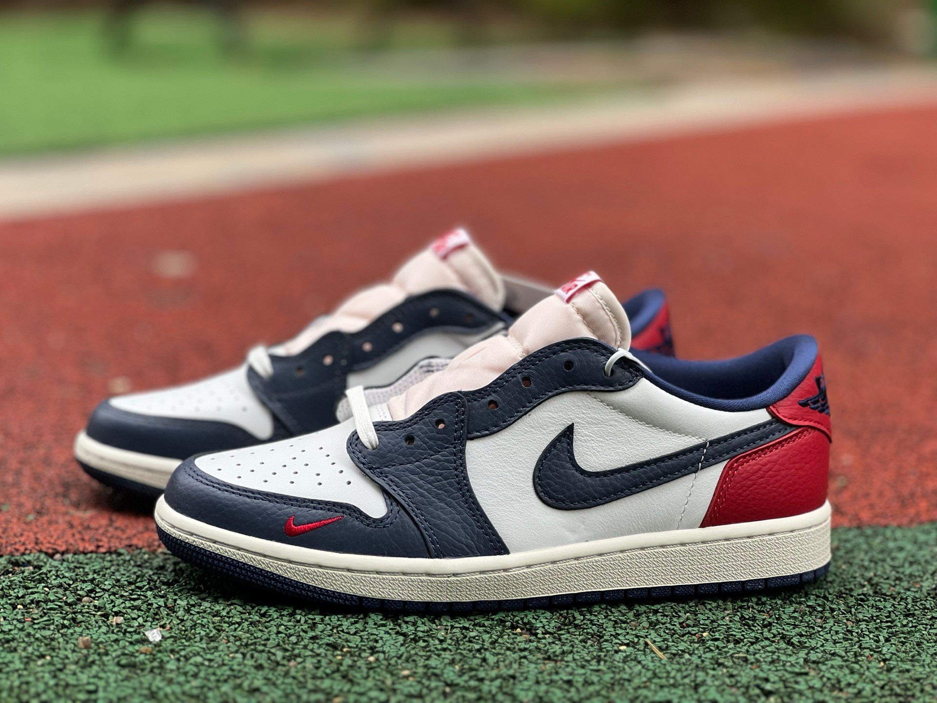 aj1 Air Jordan 1 Low OG HQ2993-100