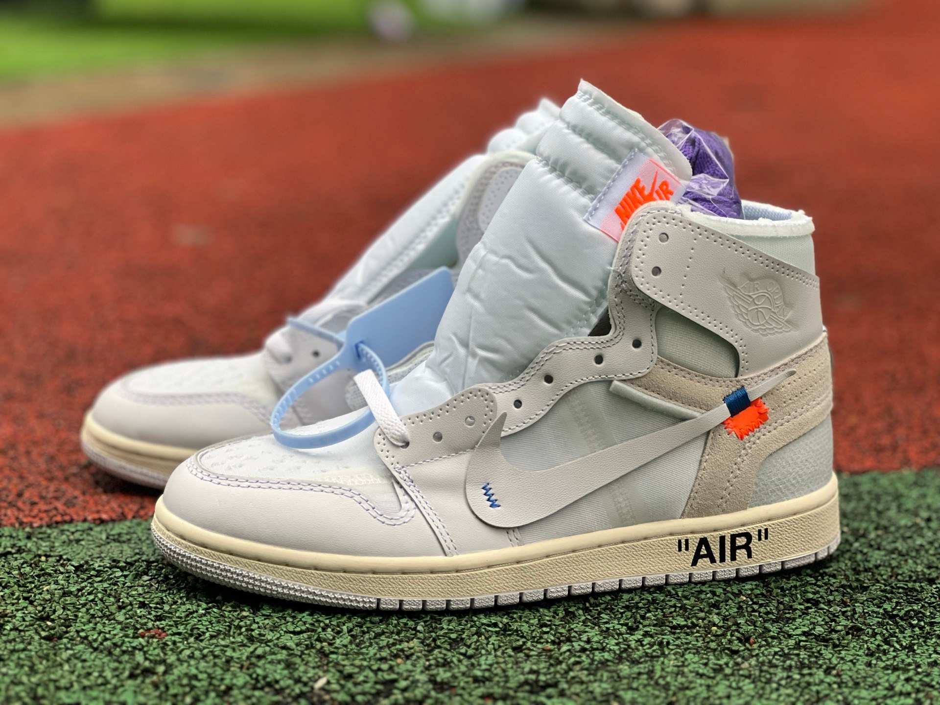 F aj1ow 2026 Off-White x Air Jordan 1 High OG "Alaska" AA3834-100
