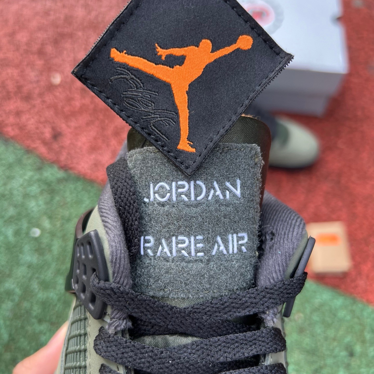 aj4 UND UNDEFEATED x Air Jordan 4 IB1519-200 - Image 3