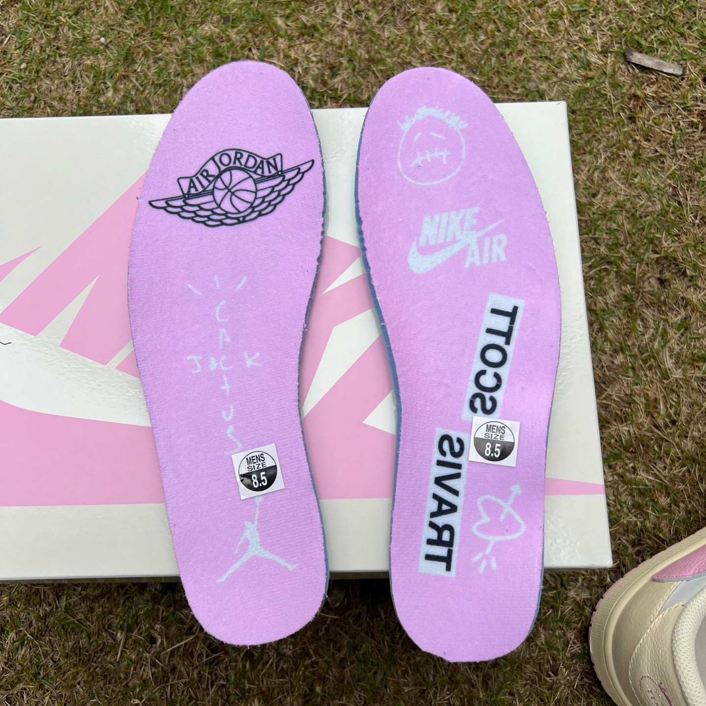 T1 aj1 Travis Scott x Air Jordan AJ1 Low OG SP TS IQ7604-100 - Image 8