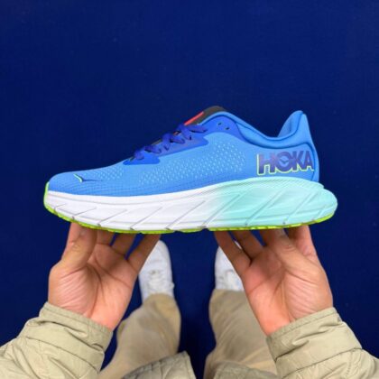 HOKA ONE ONE Arahi 7 7 5 : 1147850/VRTL