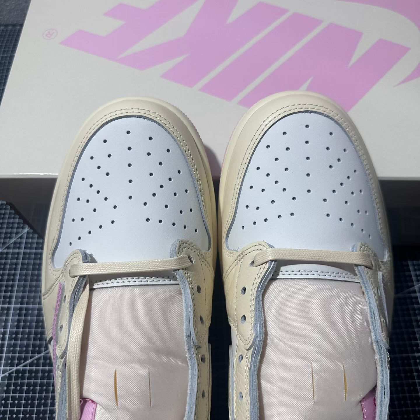 Gx aj1 Travis Scott x Air Jordan AJ1 Low OG SP TS IQ7604-100 - Image 13