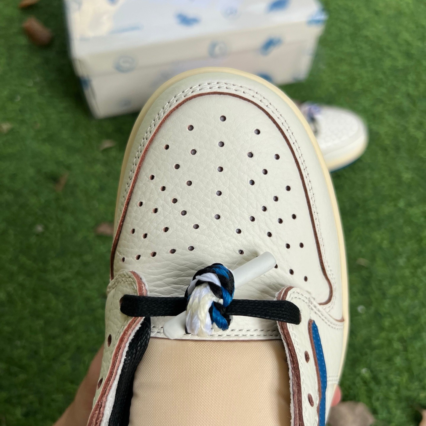T1 ‼️aj1 2.0 Travis Scott x Fragment Design x Air Jordan 1 DM7866-104 - Image 13