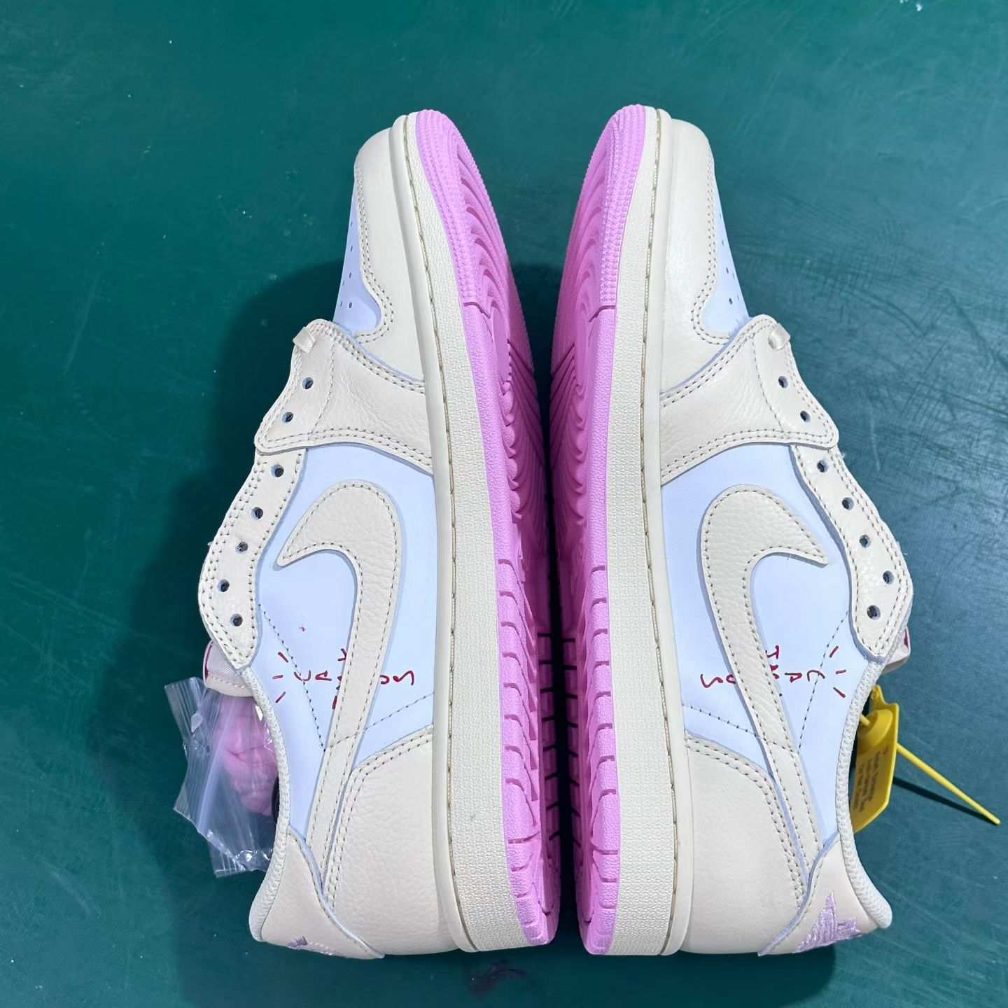 Gx aj1 Travis Scott x Air Jordan AJ1 Low OG SP TS IQ7604-100 - Image 5