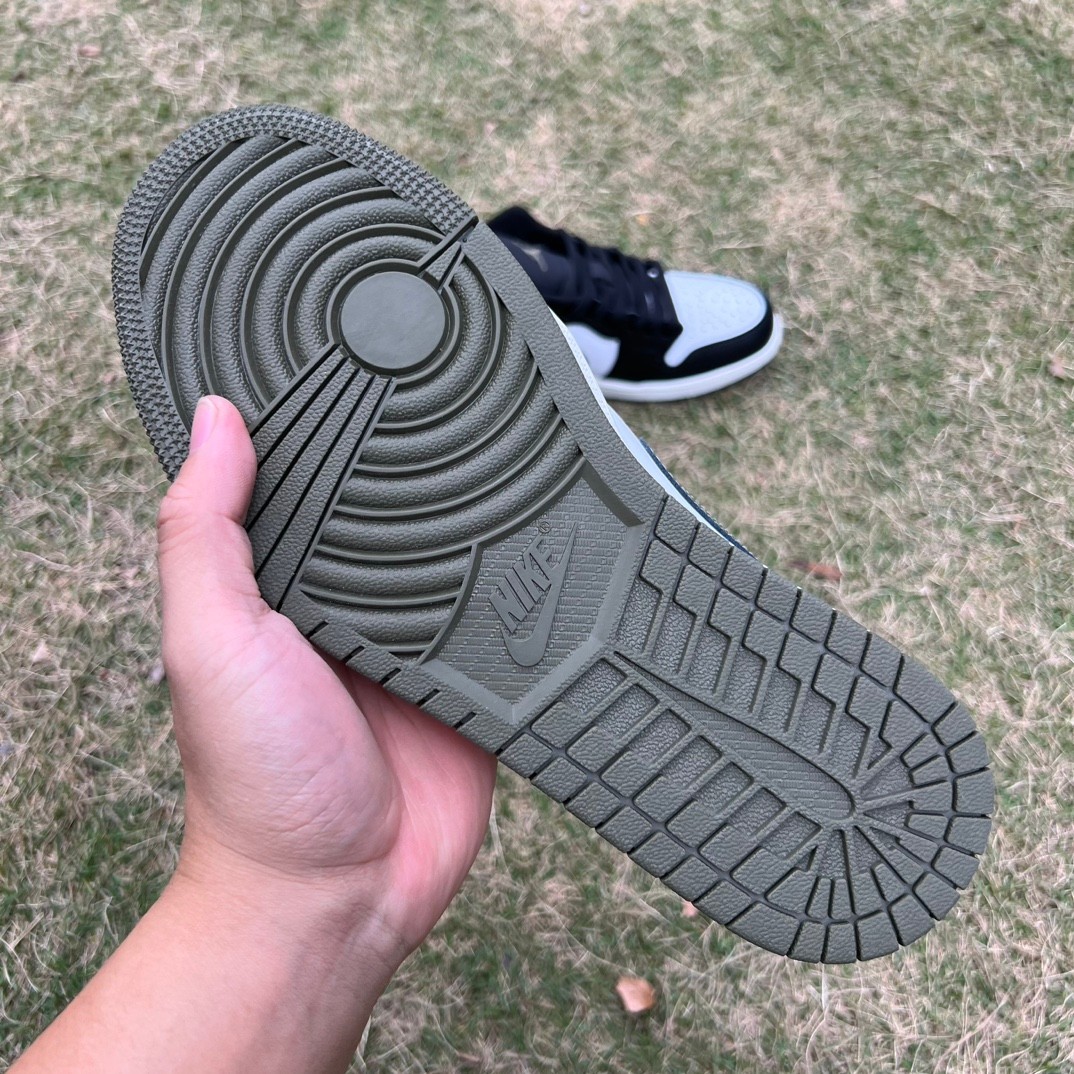y ‼️ aj1 low 553558-092 - Image 6