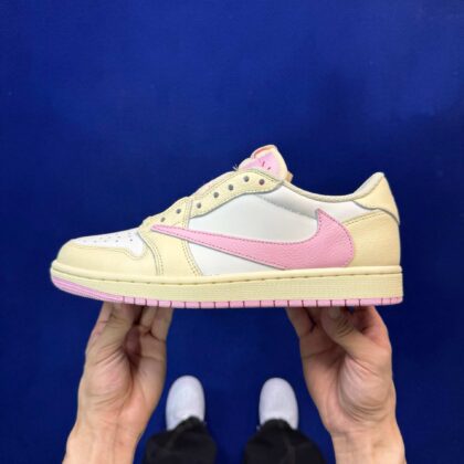 G aj1 Travis Scott x Air Jordan Low Shy Pink IQ7604-100