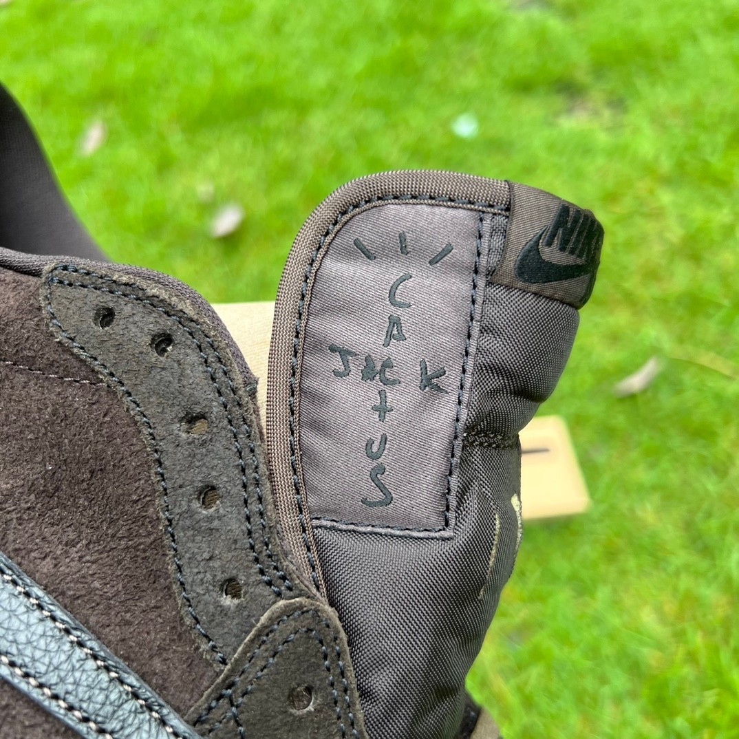 aj1 2.0 T1 Travis Scott x Air Jordan 1 Low OG "Velvet - Image 13