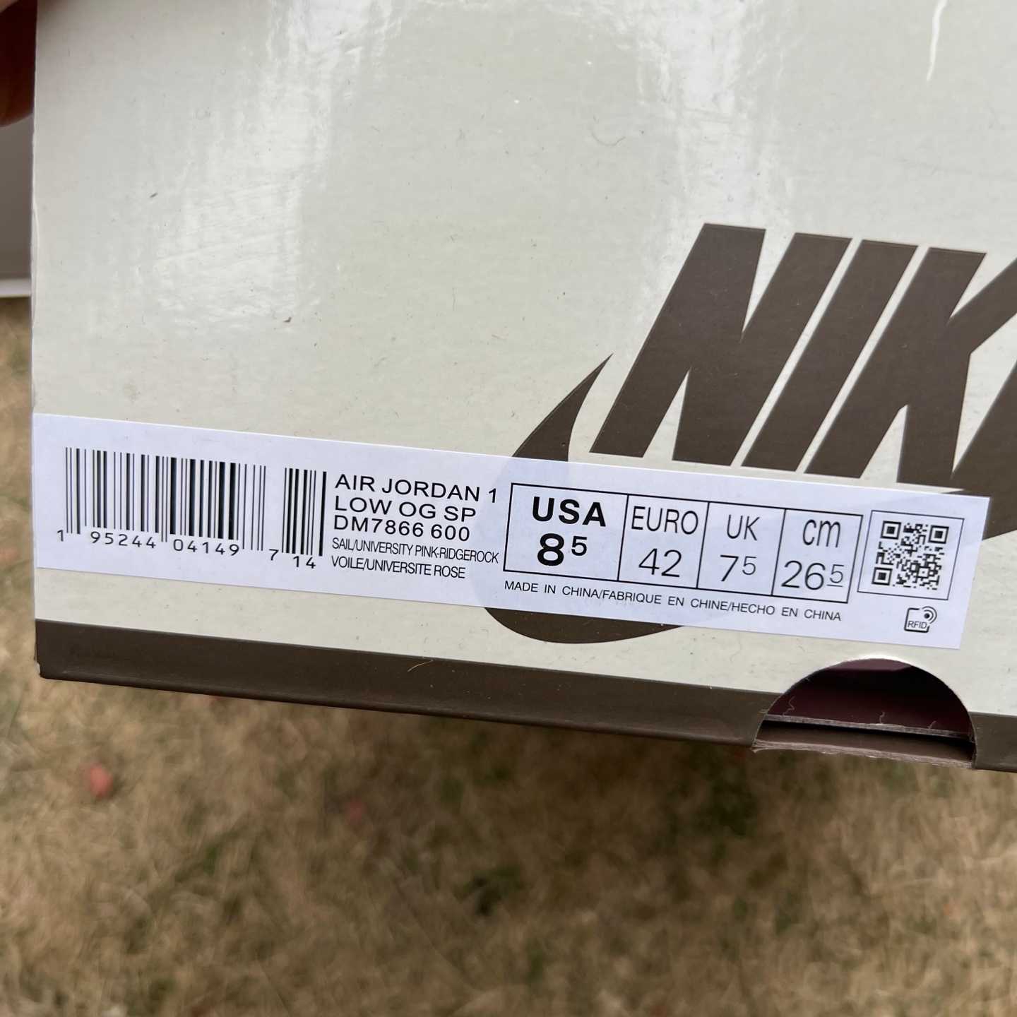 y aj1 Travis Scott x Jordan Air Jordan 1 Low OG DM7866-600 - Image 2