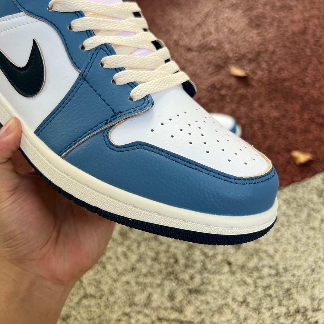aj1 low Air Jordan 1 LOW AJ1 HM3711-144 - Image 3