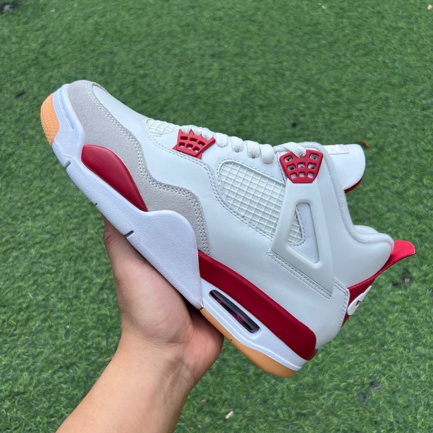 aj4sb t1 NIKE SB x Air Jordan 4 "Varsity Red" DR5415-106 - Image 10