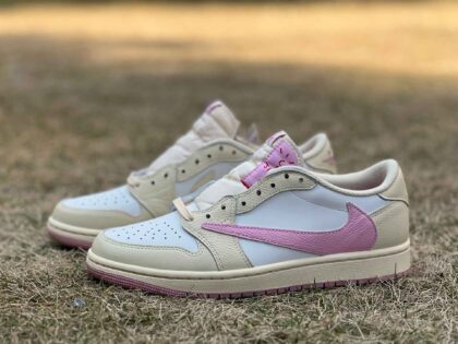 y aj1 Travis Scott x Air Jordan 1 IQ7604-101