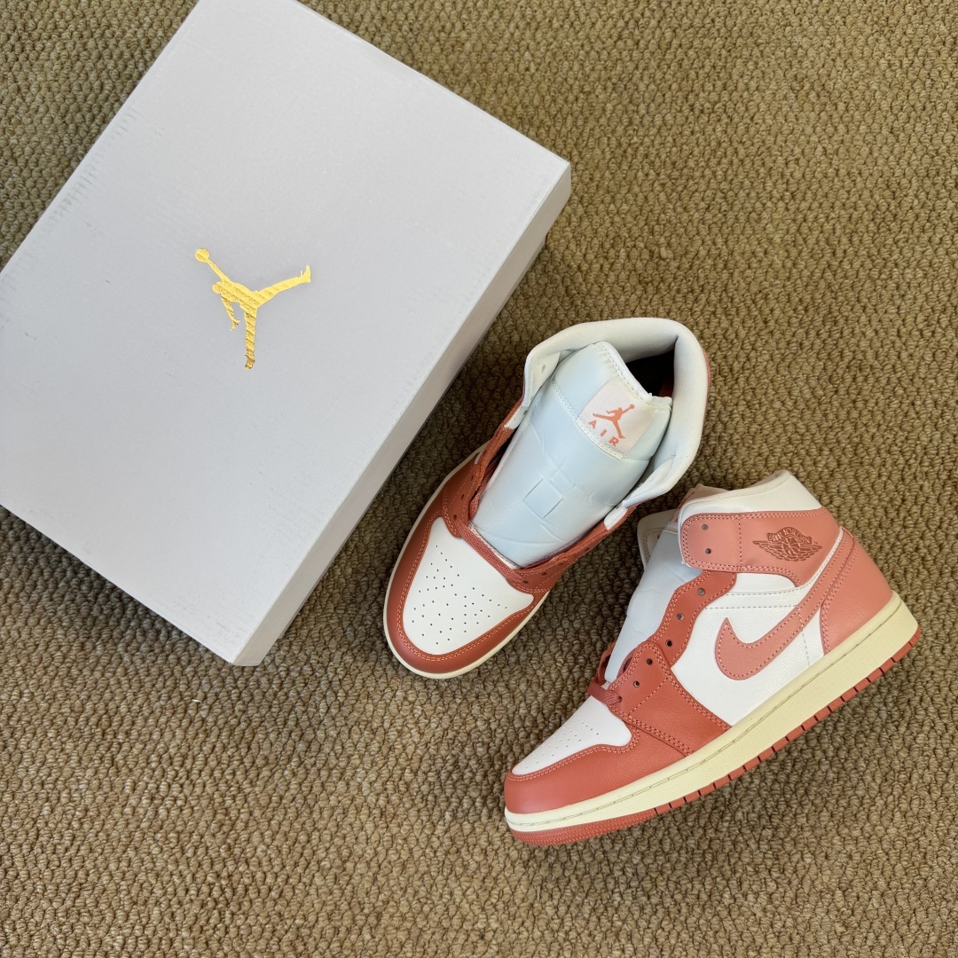 DT AJ1Mid BQ6472-180 - Image 2