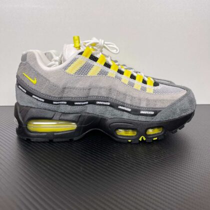 GX Max95 und UNDEFEATED x Nike Air Max 95 SP IB4523-002