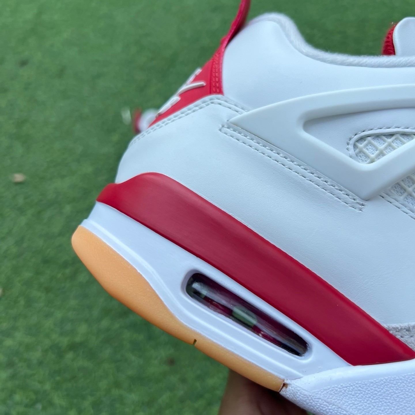 aj4sb t1 NIKE SB x Air Jordan 4 "Varsity Red" DR5415-106 - Image 8