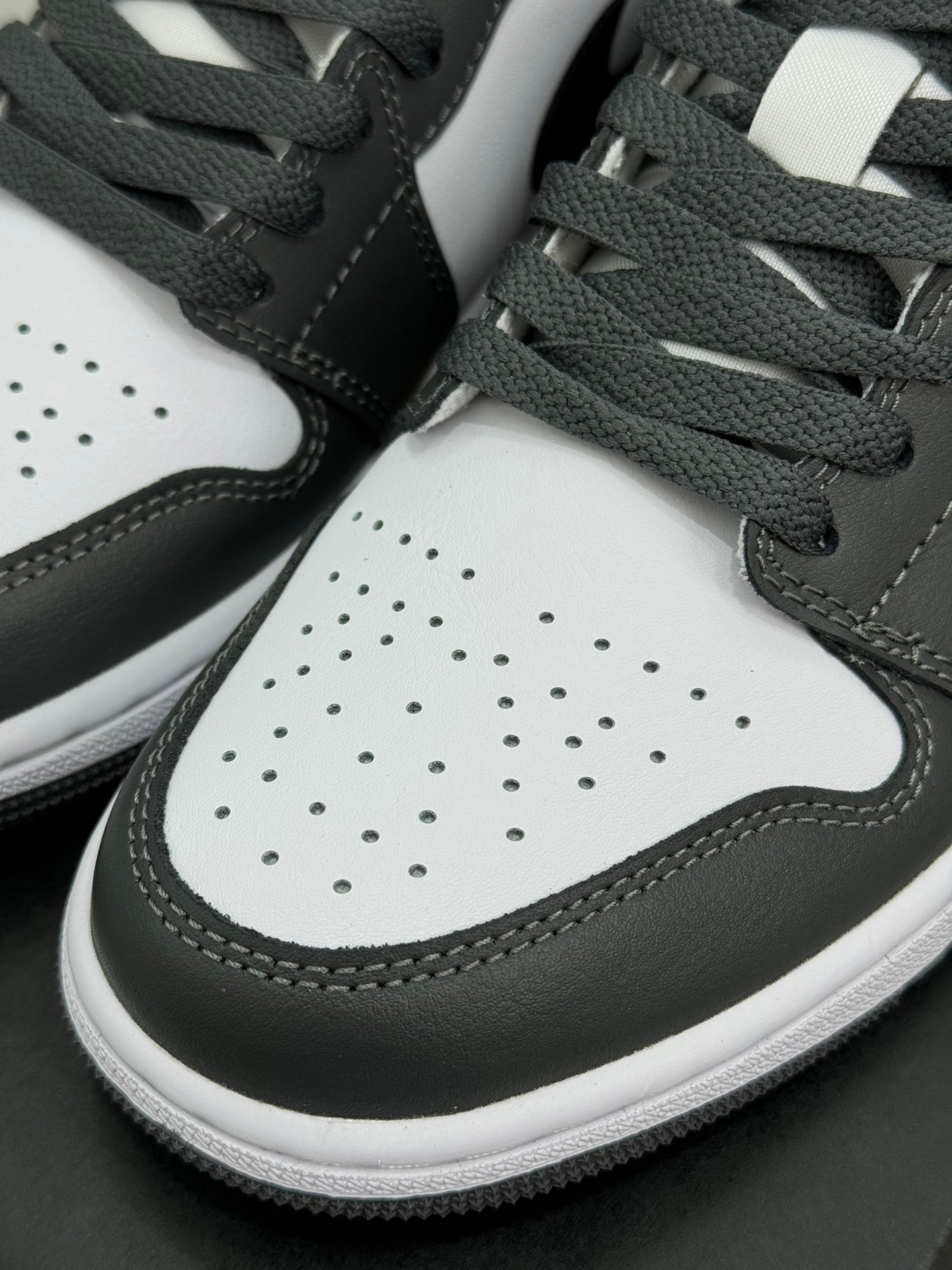 DT ‼️ aj1 553558-152 - Image 3