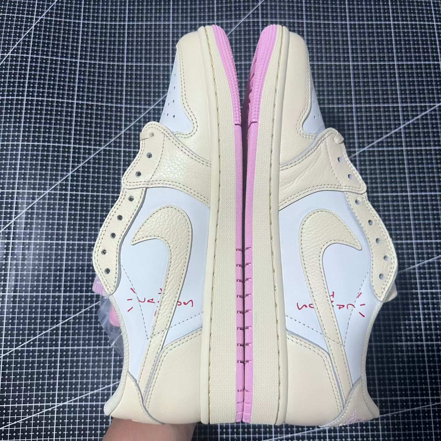 Gx aj1 Travis Scott x Air Jordan AJ1 Low OG SP TS IQ7604-100 - Image 14