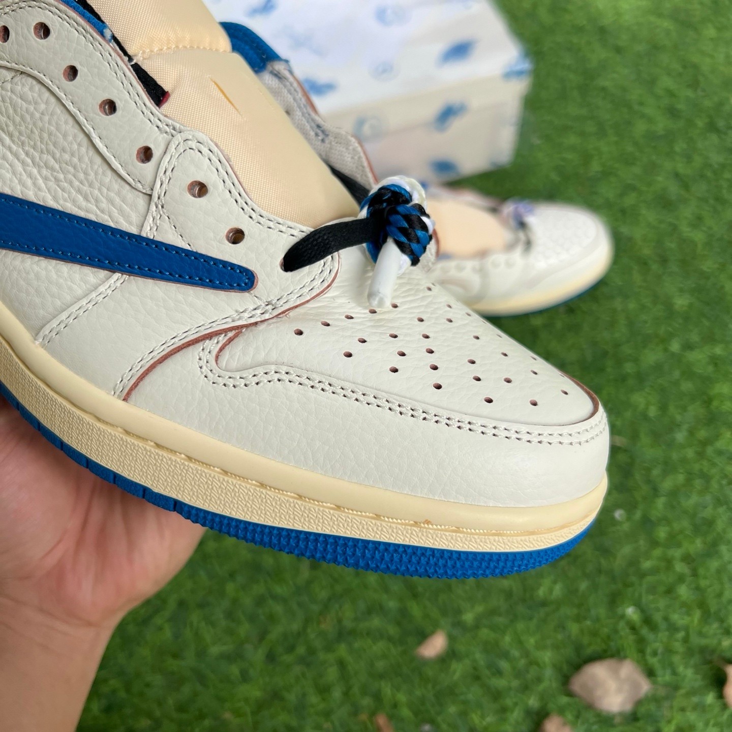 T1 ‼️aj1 2.0 Travis Scott x Fragment Design x Air Jordan 1 DM7866-104 - Image 12